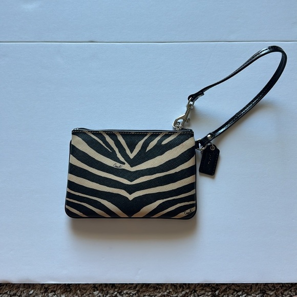 Coach Zebra Pattern Black and Cream Wristlet - Picture 5 of 13